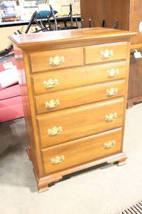 lot 226 image: Wooden 5-Drawer Dresser with Brass Handles