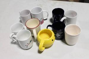 lot 280 image: Collection of 12 Assorted Ceramic Mugs