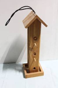 lot 316 image: Wooden Hanging Bird Feeder with Multiple Perches