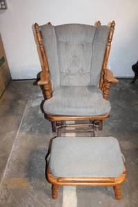 lot 326 image: Wooden Glider Rocking Chair with Ottoman