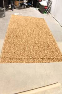 lot 338 image: Large Brown Patterned Area Rug
