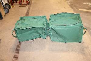 lot 353 image: Pair of Large Green Storage Carry Bags