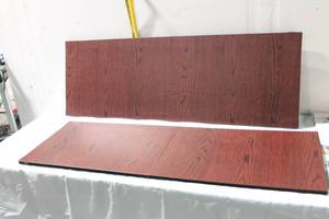 lot 371 image: Set of 2 Faux Cherry Wood Folding Panels