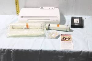 lot 385 image: FoodSaver Vac 800 Vacuum Sealer with Accessories