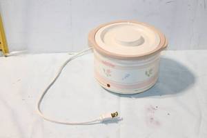 lot 391 image: Rival Crock-Pot Stoneware Slow Cooker 1 Qt