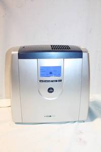 lot A-398 image: Oreck Professional Air Purifier with Remote Control
