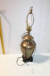 lot 447 image: Vintage Brass Table Lamp with Wooden Base
