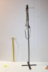 lot 450 image: Adjustable Black Floor Lamp Stand with Switch