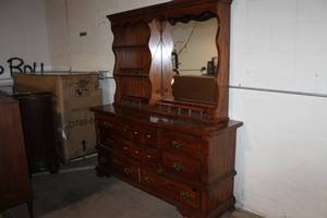 lot 455 image: Vintage Wooden Dresser with Mirror and Shelves