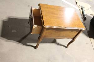 lot 459 image: Vintage Wooden Side Table with Single Drawer