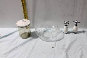 lot 467 image: Kitchen Set with Glass Bowl, Canister, and Faucet Knobs
