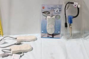lot 470 image: Set of 3 K&H Ice Eliminator Bird Bath De-Icers