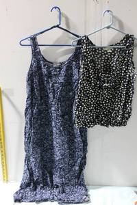lot 476 image: Set of 2 Womens Petite Dresses