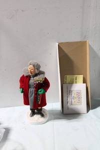lot 481 image: Richard Simmons Nanas Family Collectible Doll