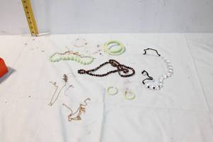 lot 485 image: Assorted Mixed Jewelry Collection including Necklaces and Earrings