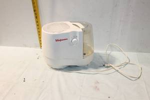 lot 487 image: Walgreens Humidifier with Adjustable Output
