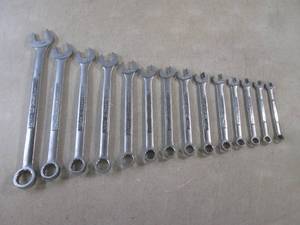 lot 33 image: (BS) 14pc Metric Craftsman Wrenches...