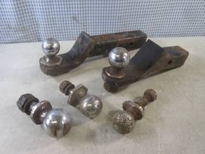 lot 42 image: (CS) Trailer Receiver Hitches and B...