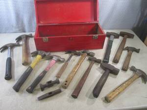 lot 43 image: (EW4) Assorted Hammers in 19 Metal...