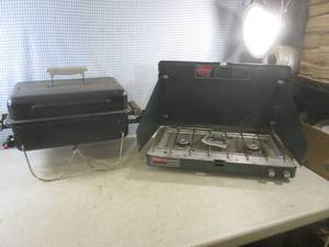 lot 49 image: (BR1) Coleman and Weber Portable Pr...