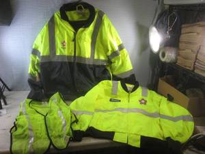 lot 78 image: (EW2) Reflective Safety Winter Coat...