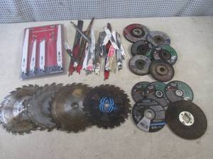 lot 86 image: (CSB) Assorted Saw Blades, Grinding...