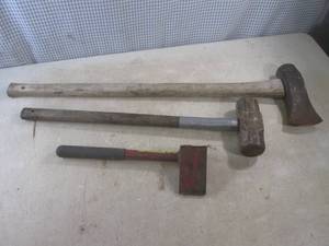 lot 93 image: (F-1) Splitting Maul, Sledgehammer ...