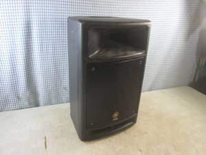 lot 106 image: (CSB) Yamaha Stagepas 300 Portable ...