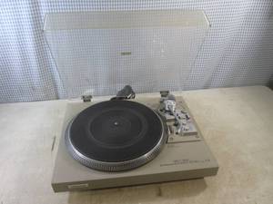 lot 107 image: (A-2) Pioneer PL-518 Turntable - Po...