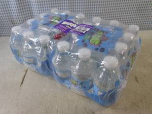 lot 118 image: (B-3) 24 Bottles of Splash Acai Gra...