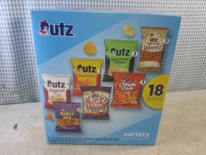 lot 175 image: (B-4) 18 Bag Variety Snack Pack Bes...