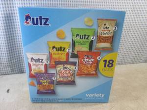 lot 176 image: (B-4) 18 Bag Variety Snack Pack Bes...