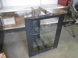 lot 196 image: (A-1) AudioVideo RackStand 3 Lowe...