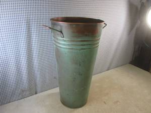 lot 212 image: (BS) Copper Floor Vase Decor or  ...