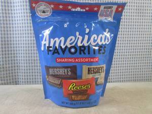 lot 266 image: (B-2) Sharing Assortment Bag of Hes...