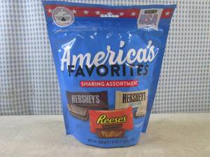 lot 267 image: (B-2) Sharing Assortment Bag of Hes...