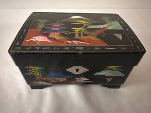Vintage Japanese Lacquer Box