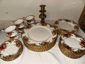 Royal Albert Old Country Roses Set