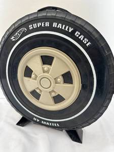 Hot Wheels Super Rally Case with Cars