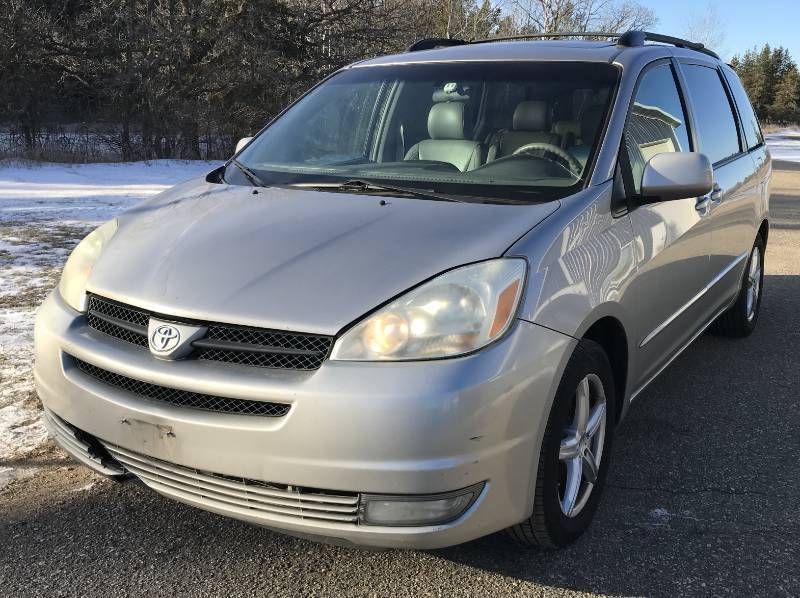 2005 Toyota Sienna XLE