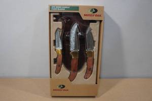lot 3 image: Mossy Oak 3-Pack Wood Handle Fixed Blade Knife Set