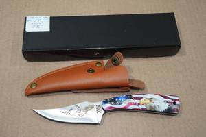 lot 10 image: Day Zero Survival Eagle Themed Knife