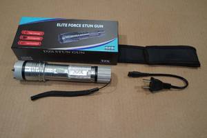 lot 25 image: Elite Force Stun Gun