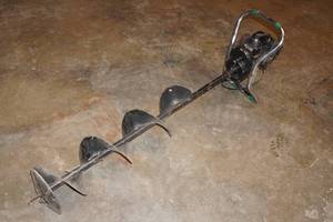 lot 44 image: Magnum III 7 Gas Ice Auger