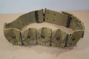 lot 69 image: US Military Ammo Belt