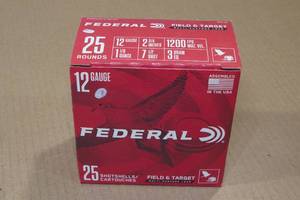 lot 215 image: 25 Federal 12 Gauge 2-34 7-12 Shot Shotshells