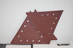 lot 25 image: WEN Drywall Sander Triangle Sandpaper Hook and Loop 11-14 Inch