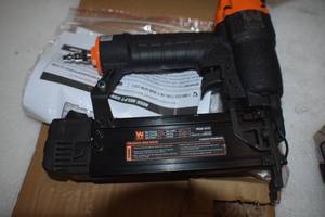 lot 37 image: WEN 61721 18-Gauge 38-Inch to 2-Inch Pneumatic Brad Nailer