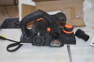lot 39 image: WEN 6534 8-Amp 4-38-Inch Electric Hand Planer