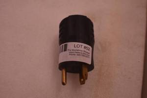 lot 52 image: Adapter